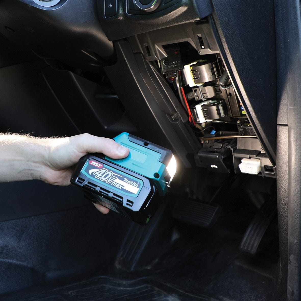 Makita 40V Max LED Compact Flashlight Bare (Tool Only) ML011G