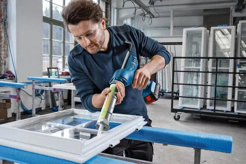 Cordless Caulk Gun 18V 310ml - GCG 18V-310 by Bosch
