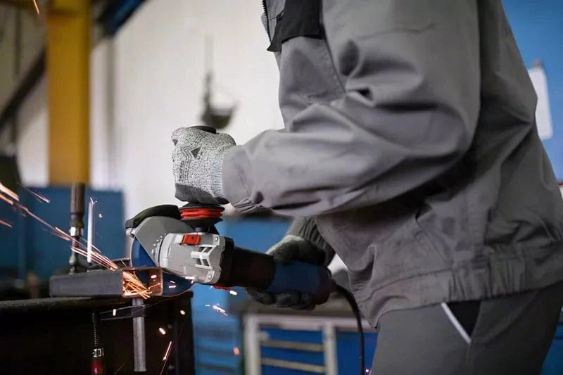 Angle Grinder 125mm Side Switch - GWS 17-125 SB by Bosch