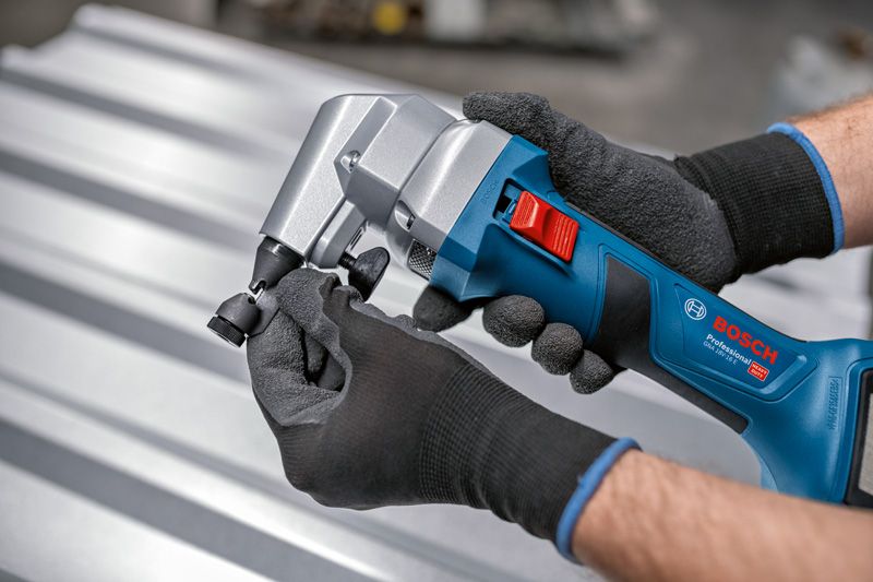Bosch Professional Cordless 18V Nibbler Bare (Tool Only) PRO GNA 18V-16 E
