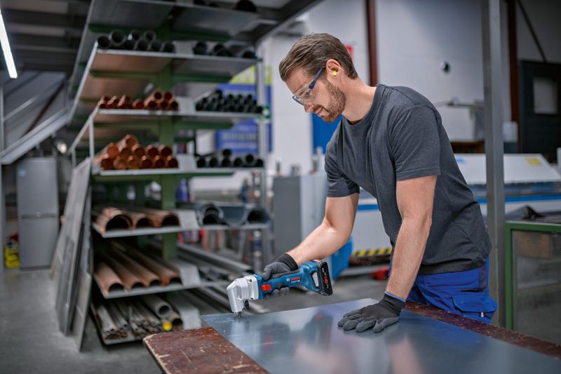 Bosch Professional Cordless 18V Nibbler Bare (Tool Only) PRO GNA 18V-16 E