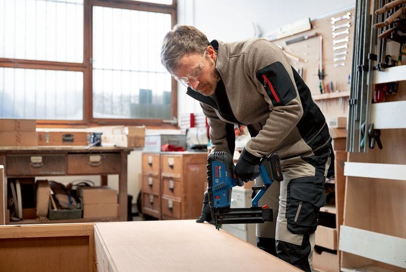 Bosch Professional Cordless Wood Nailer Bare (Tool Only) GNH 18V-50 M 0601482400