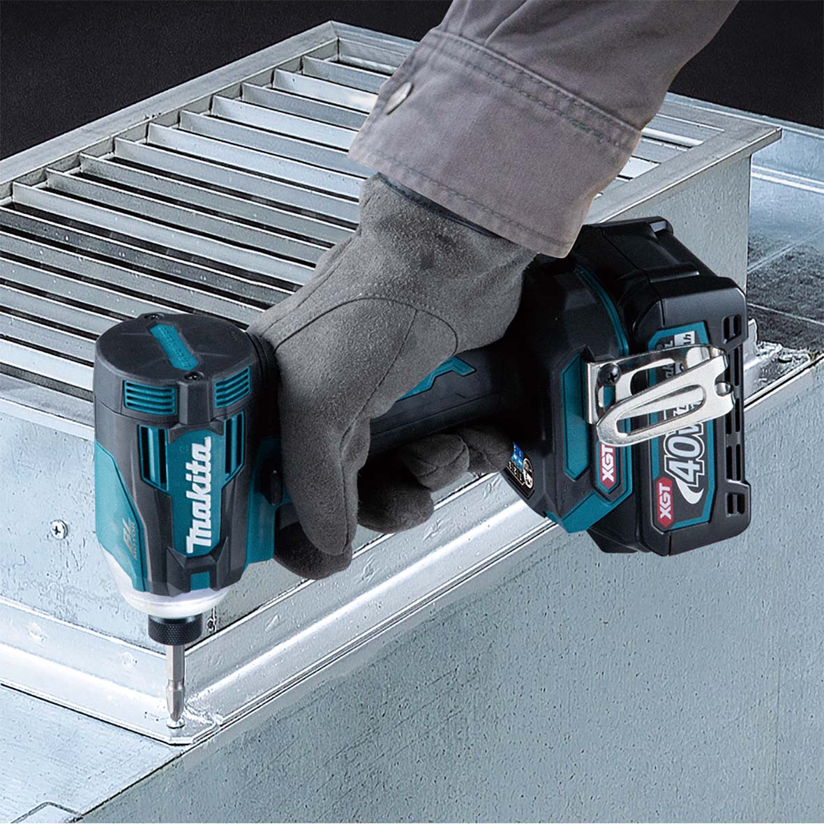 Makita 40V Max Brushless Impact Driver Kit TD001GM201