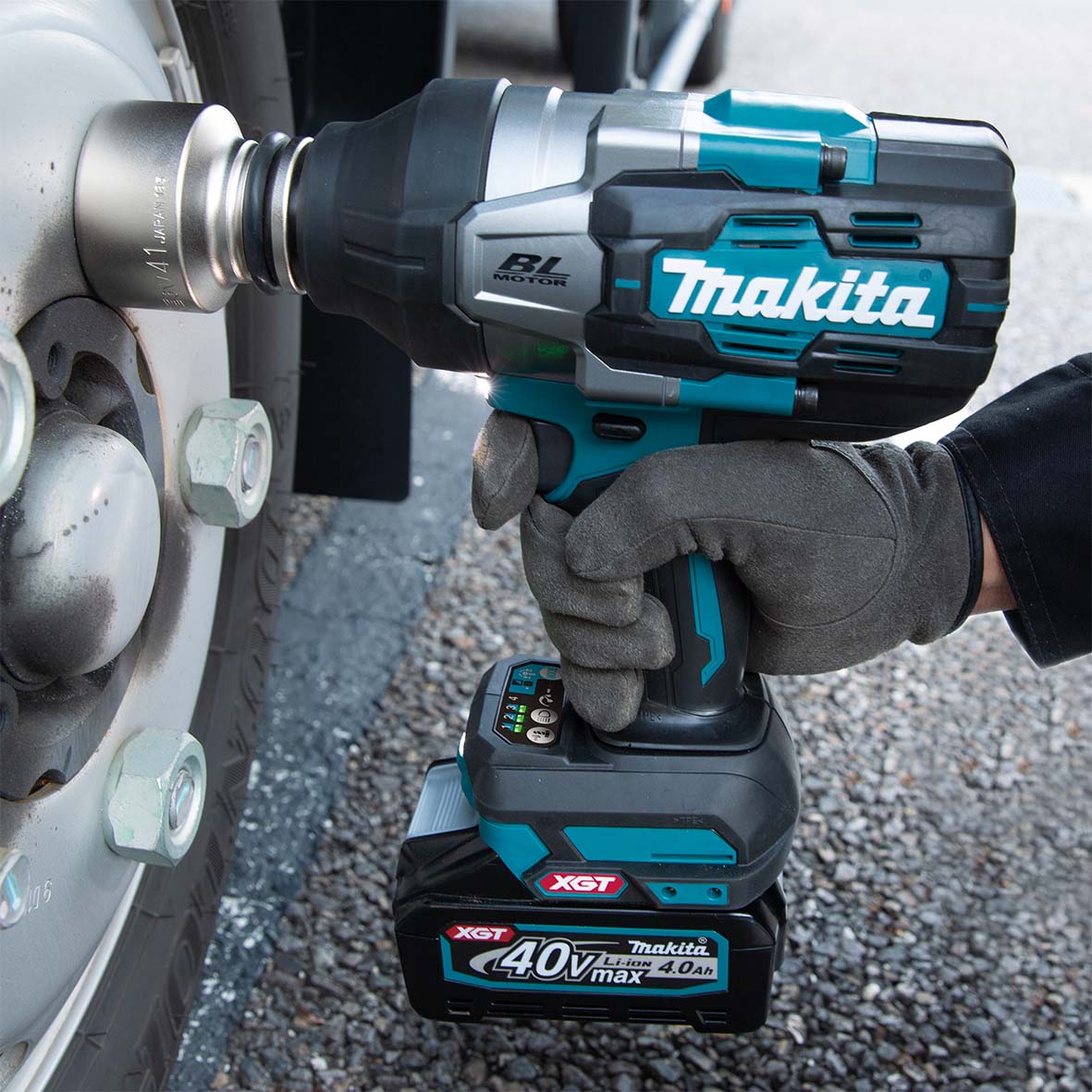 40V 4.0Ah 3/4" Impact Wrench Kit TW001GM201 by Makita