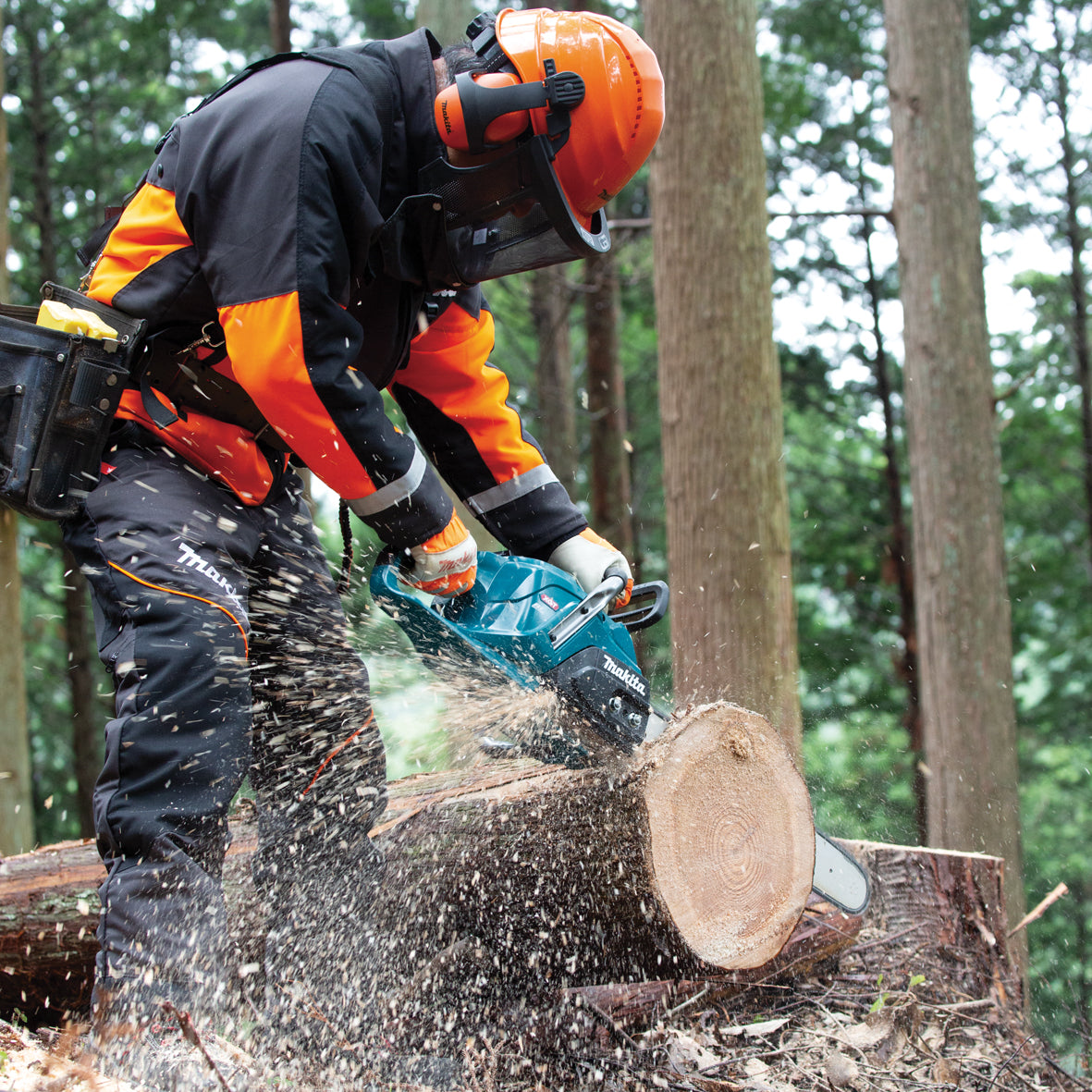 Makita 40V Max Brushless 500mm Chainsaw UC030GZ