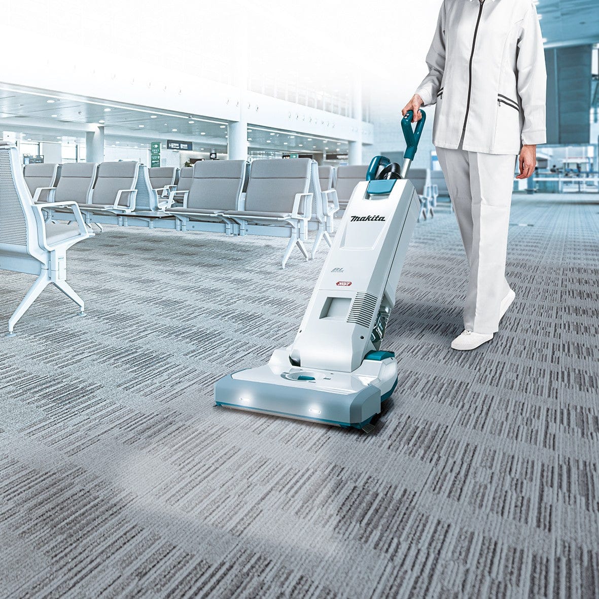 Makita 40V Max Brushless Upright Vacuum VC010GZ