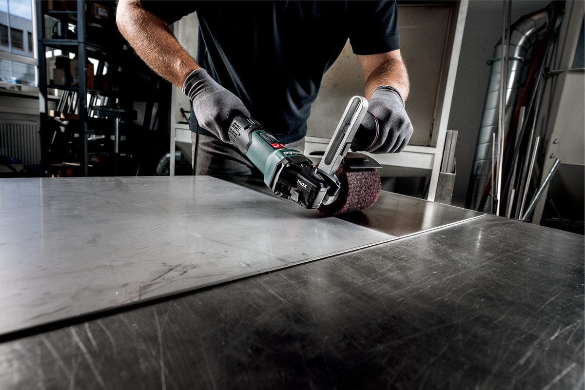 1700W Burnishing Machine SE17-200RT (602259500) by Metabo