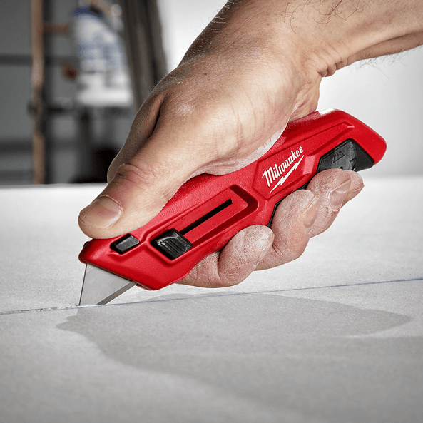Retractable Side Slide Utility Knife 48221515 by Milwaukee