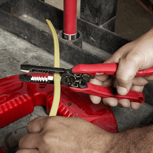 Milwaukee 7 In 1 High Leverage Combination Pliers 48223078