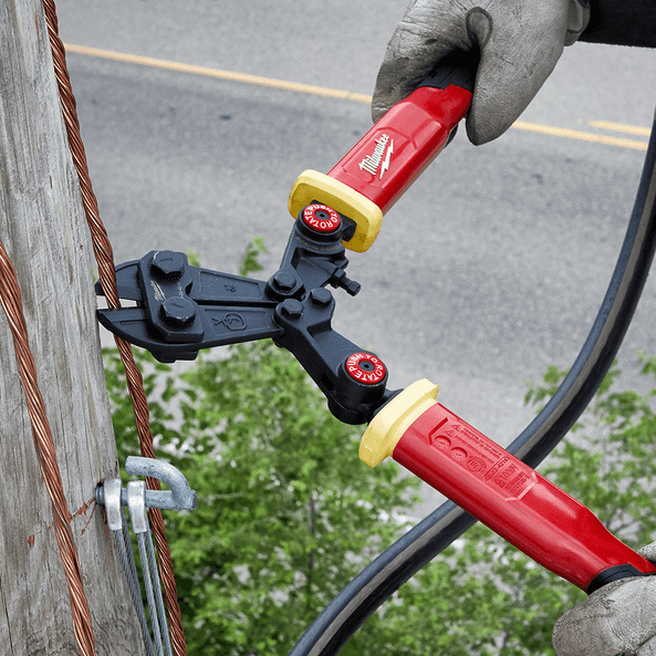 457MM (18") Fibreglass Non-Conductive Bolt Cutter 48224218 by Milwaukee