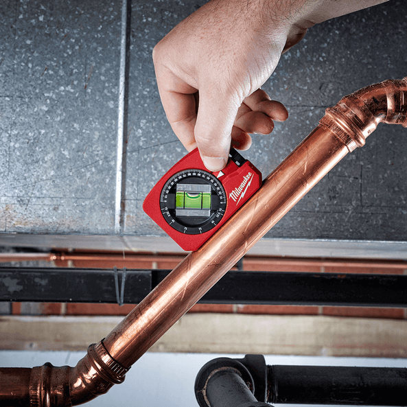 360 Magnetic Pocket Level 48225102 by Milwaukee