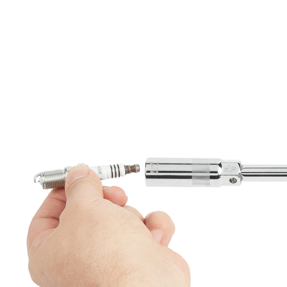 Milwaukee 3/8" Drive 5/8" Spark Plug Socket 48229551