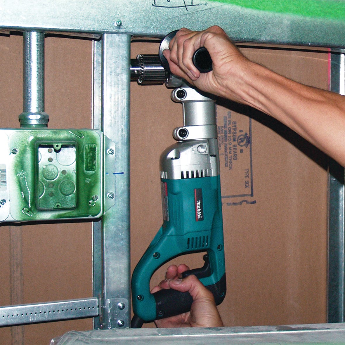 13mm (1/2") Angle Drill DA4000LR by Makita