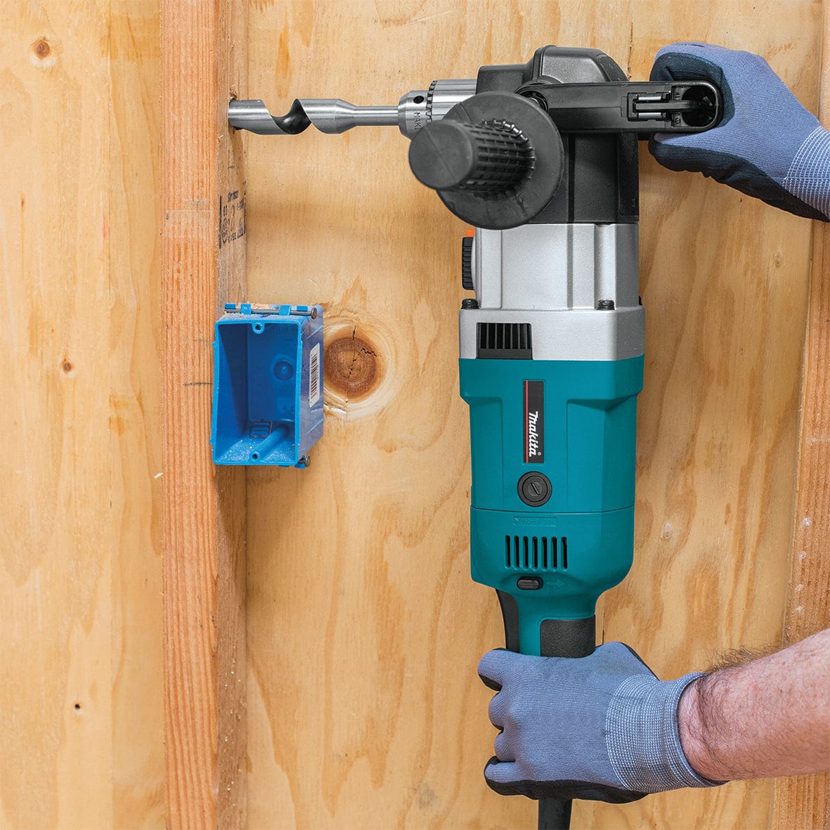 13mm (1/2") 2 Speed Angle Drill DA4031 by Makita