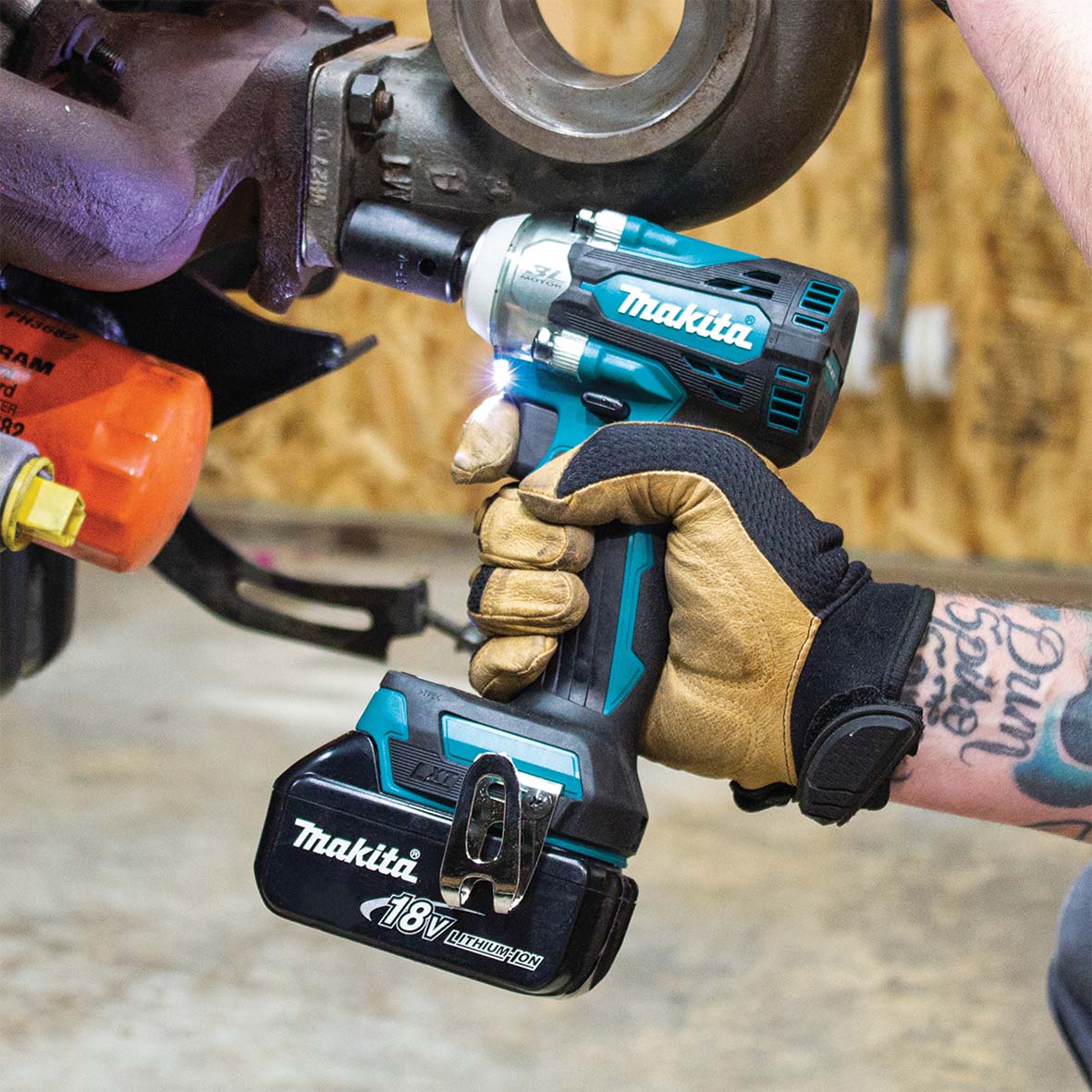 18V 1/2" Brushless Impact Wrench Bare (Tool Only) DTW300Z by Makita