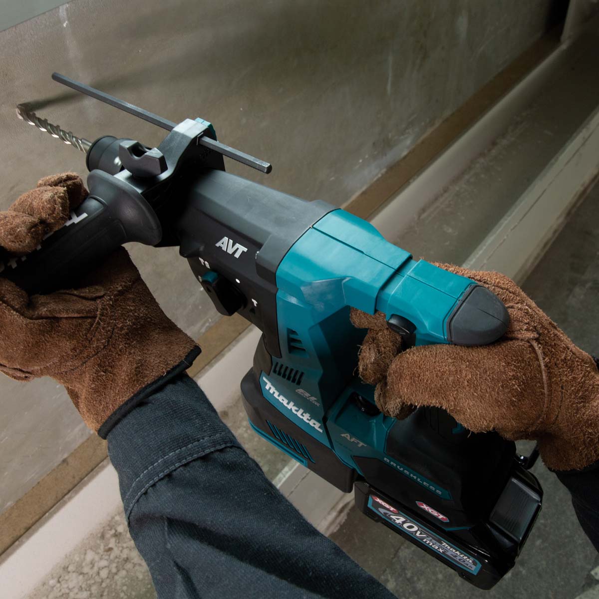 40V 28mm Brushless AWS* Rotary Hammer Bare (Tool Only) HR002GZ by Makita