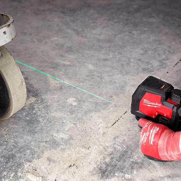 REDLITHIUM USB Rechargeable Cross Line Laser Kit L4CLL-301C by Milwaukee