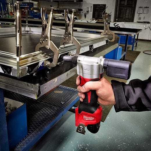 12V 4.0Ah Rivet Tool Kit M12BPRT-401B by Milwaukee