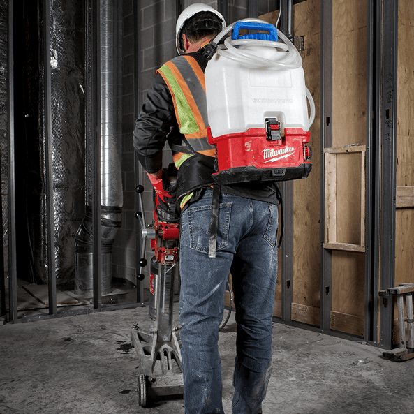 Milwaukee 18V 15L SWITCH TANK™ Backpack Water Supply With Powered Base Bare (Tool Only) M18BPFPWSA0