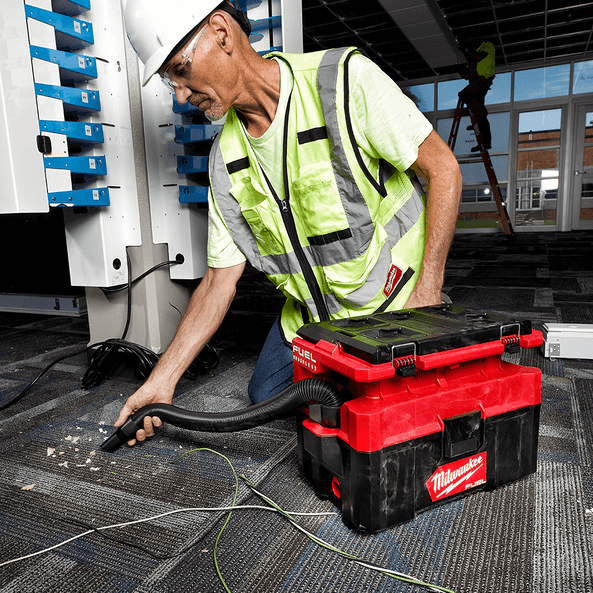 18V FUEL PACKOUT Wet/Dry L Class Vacuum Bare (Tool Only) M18FPOVCL-0 by Milwaukee