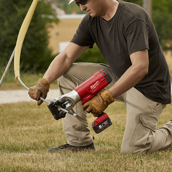 18V FORCE LOGIC™ 860mm² ACSR Cutter Bare (Tool Only) M18HCC45-0C by Milwaukee