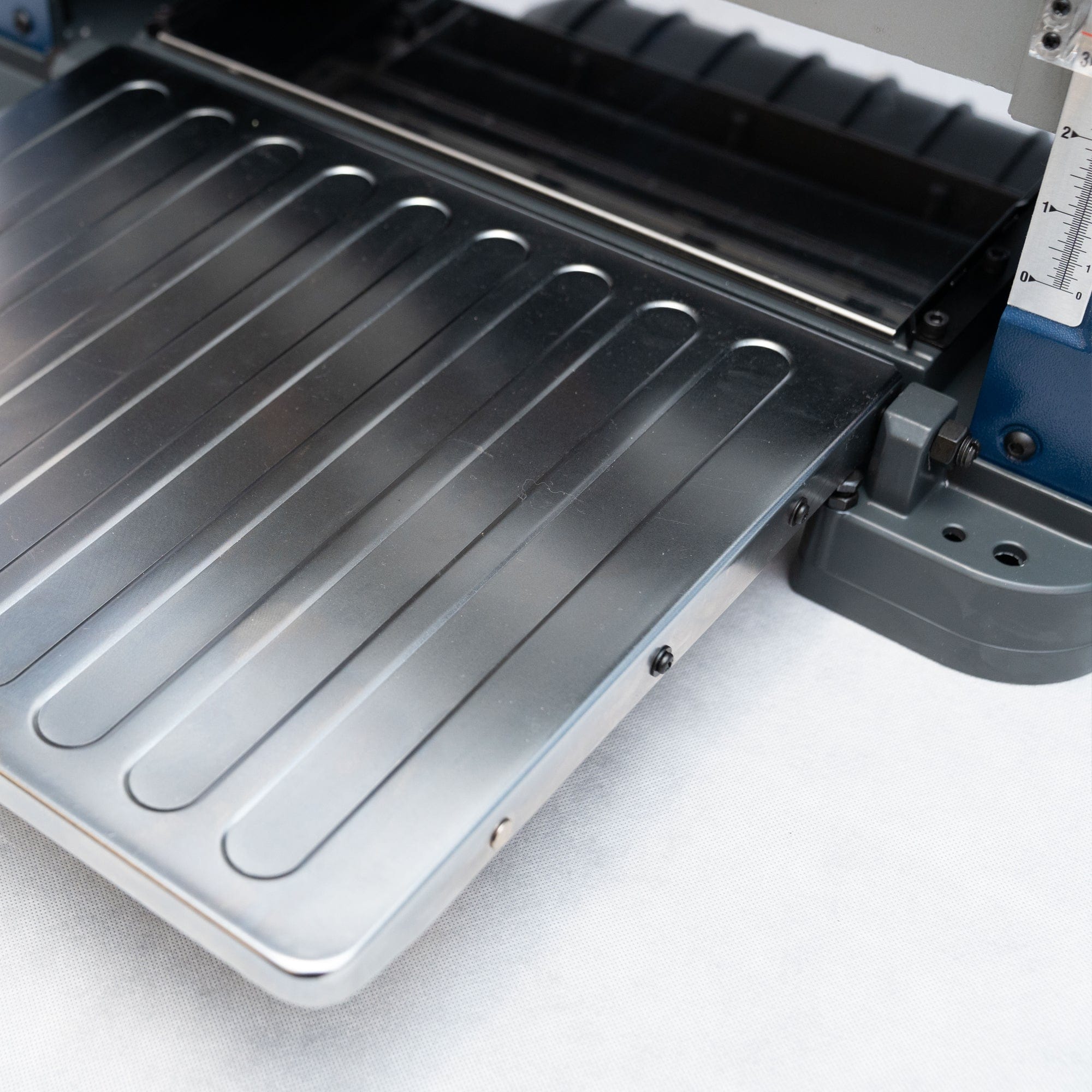 Oltre 330mm (13") Benchtop Thicknesser with Segmented Helical Style Cutter Head 240V OT-TH-330