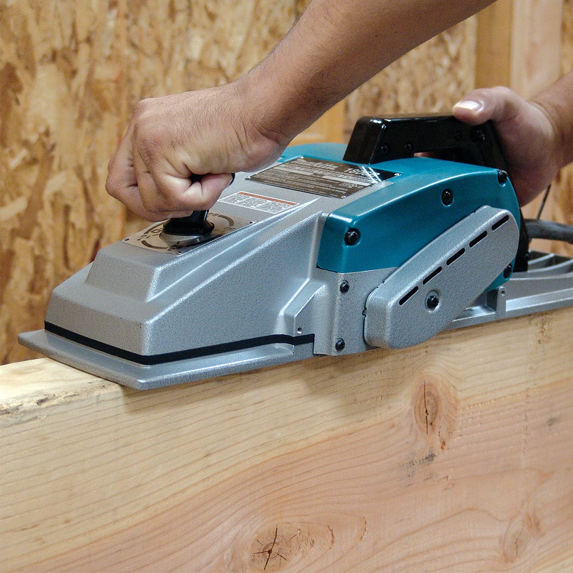 1200W 170mm Power Planer 1806B by Makita