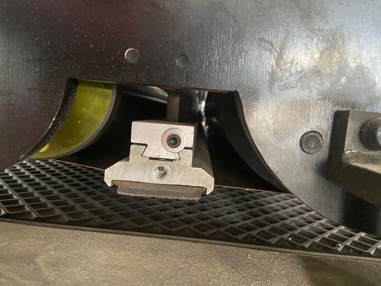 ToughCut 1300mm Single Wide Belt Sander With Platen PLATINUM 1300SBP