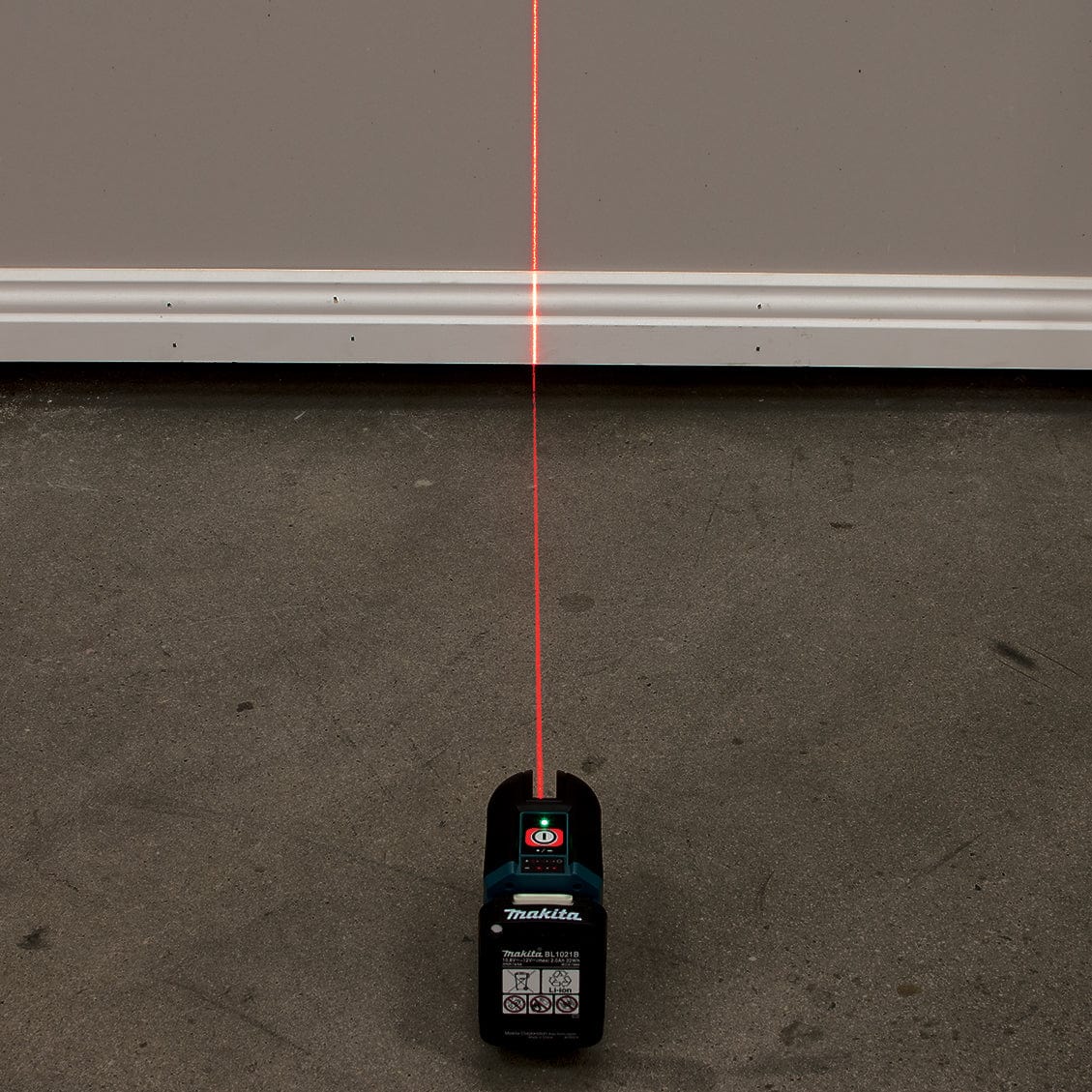 12V Max Red Cross Line Laser SK105DZ by Makita