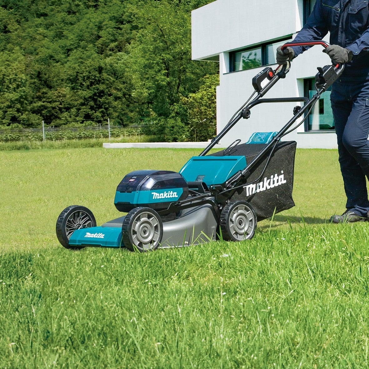 Makita 40V Max Brushless Self Propelled 480mm Lawn Mower Kit LM001GT203