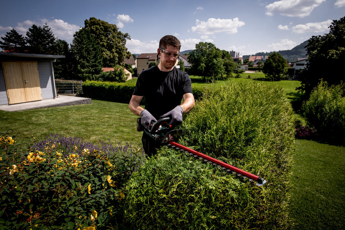 18V Hedge Trimmer with Fast Brake, 2600spm - 601718850 by Metabo