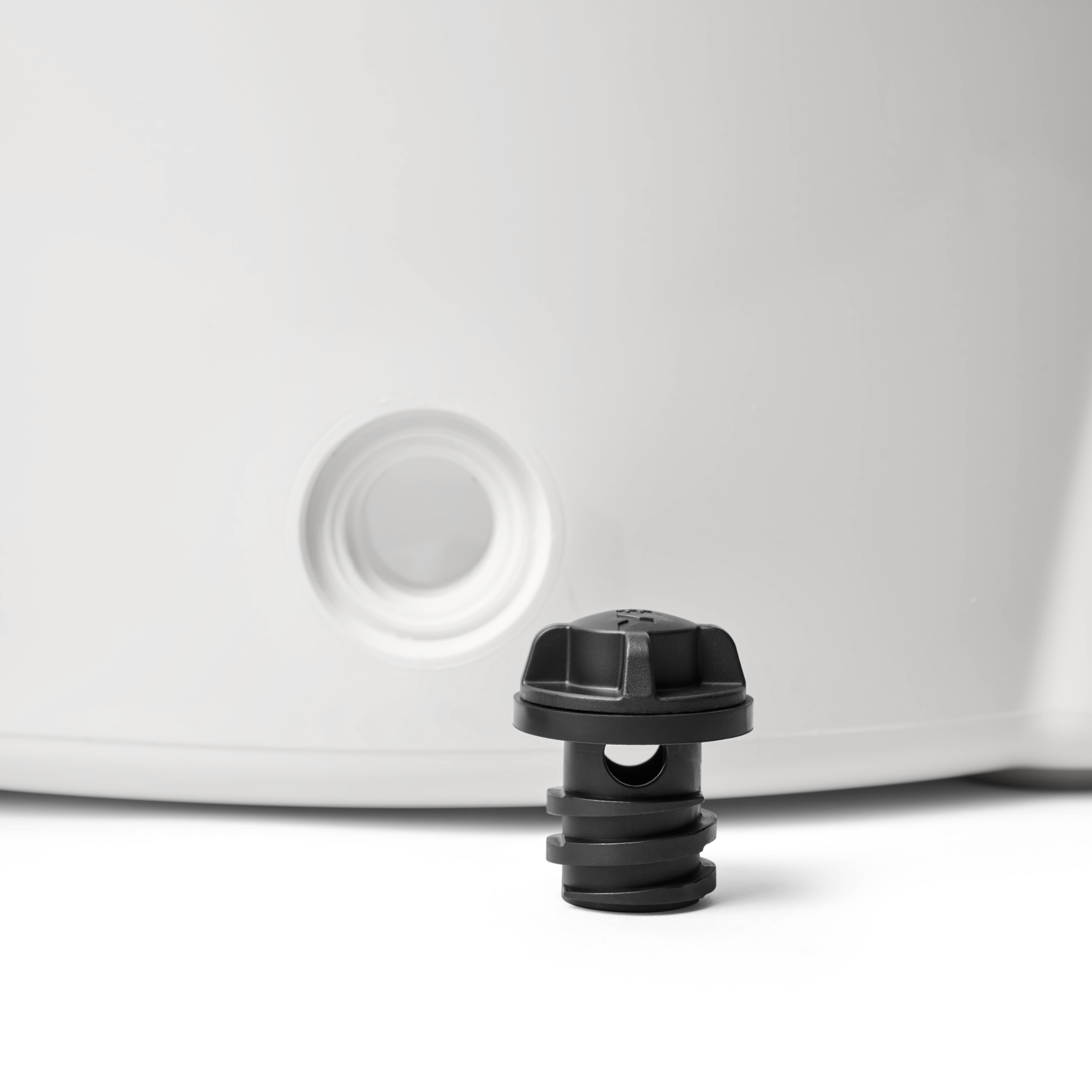 YETI Tank® 85 Insulated Ice Bucket 17085010000