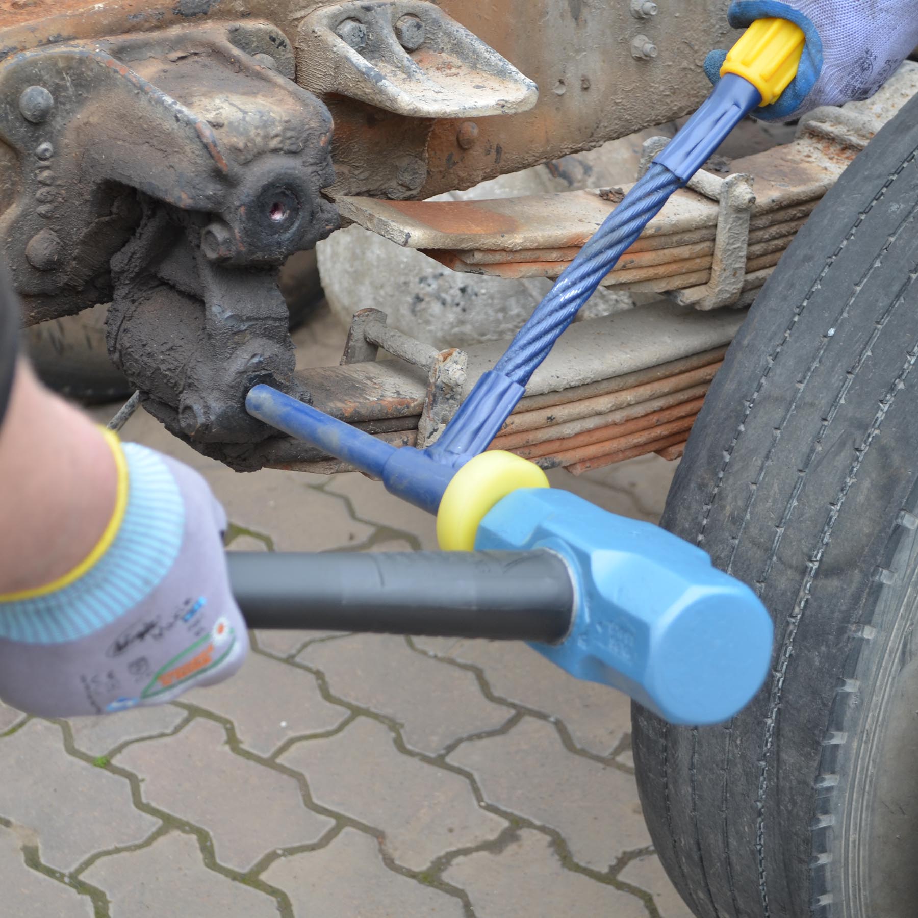 Mumme 6.35kg (14lb) Sledge Hammer Normalised With Pinned Steel Core Black Fibreglass Handle 5HSNFRH14