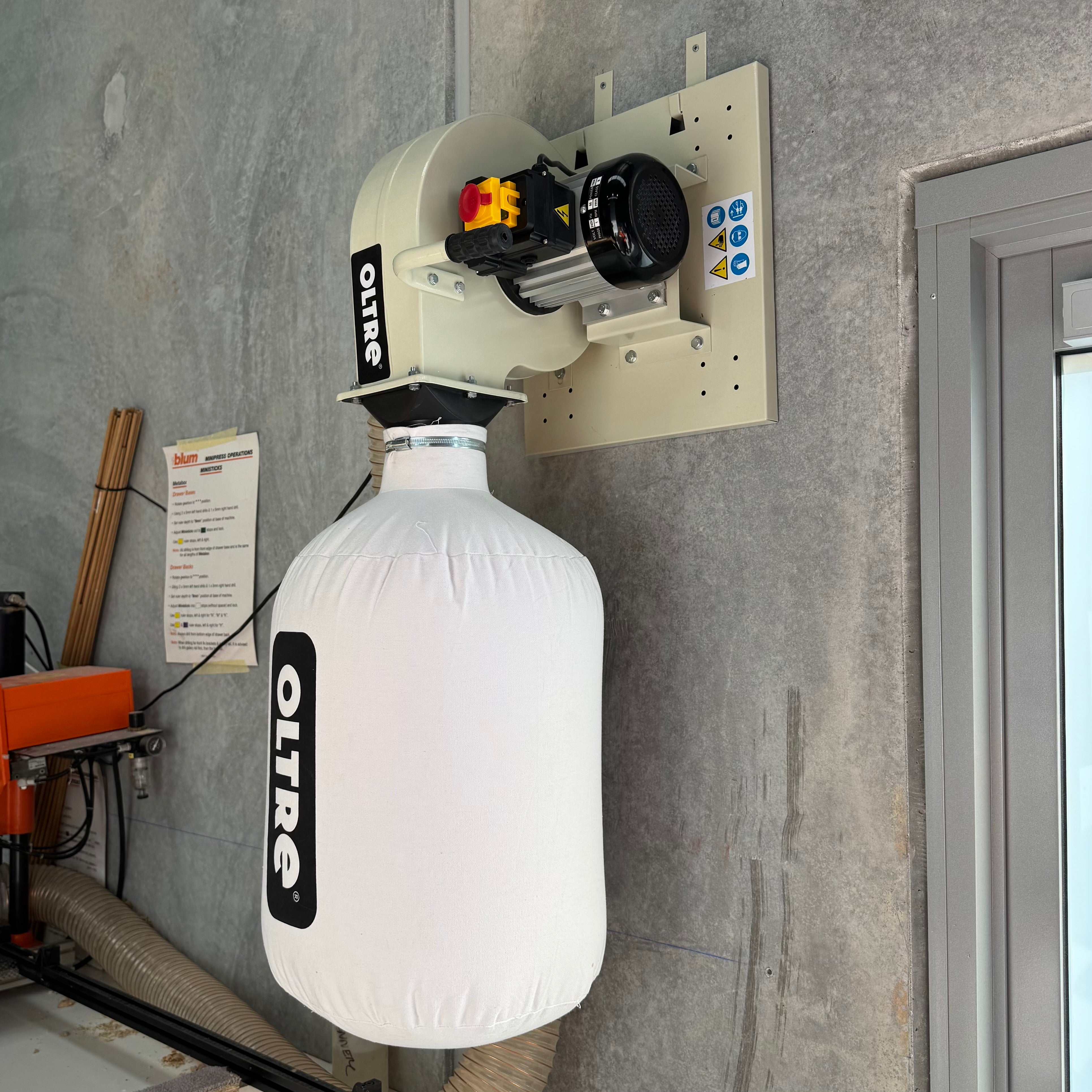 Dust Collector 240V 1HP 1 x Filter Element (Horizontal Bag) 500CFM OT-DC-700A by Oltre