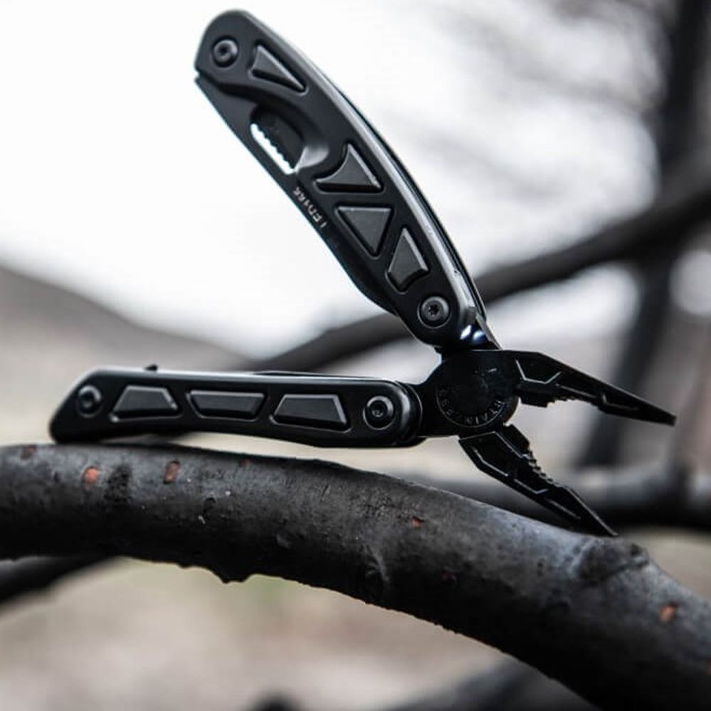 Coast Dual LED Multi Tool 14 Tools Pliers Blade COALED155