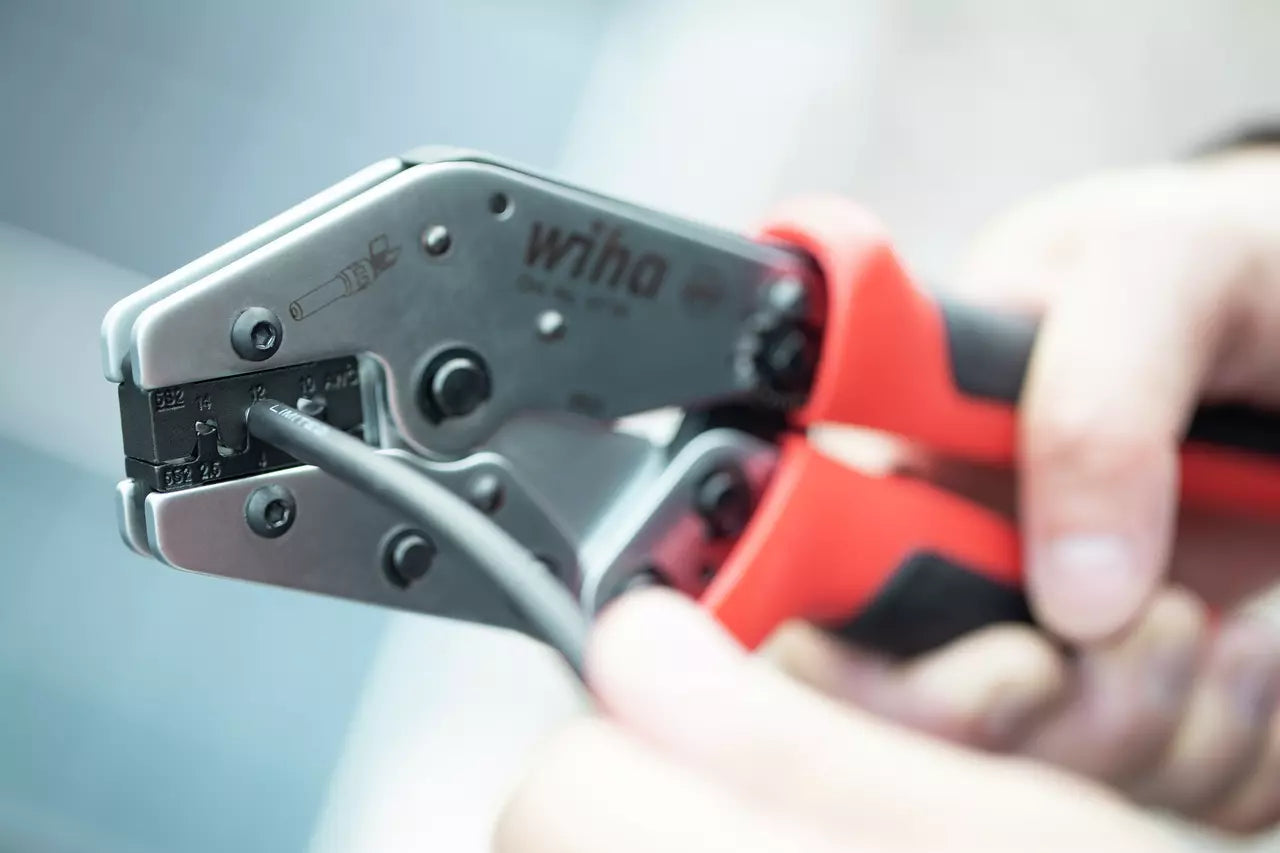 Wiha Photovoltaic Solar Crimping Tool 45796