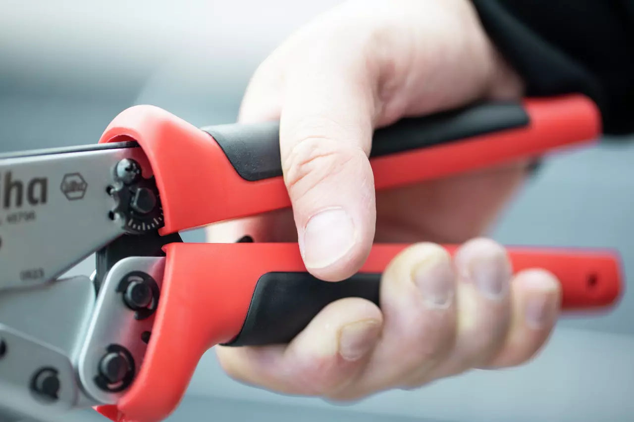 Wiha Photovoltaic Solar Crimping Tool 45796