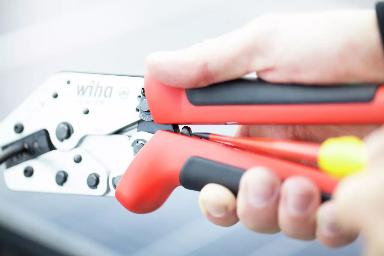 Wiha Photovoltaic Solar Crimping Tool 45796