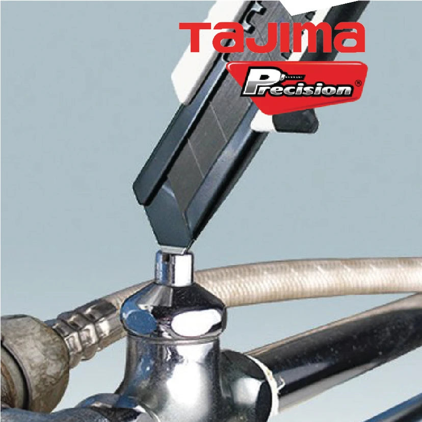Tajima Professional Series with FIN Cardboard Cutter™ Utility Knives 18mm DFC560 / DFC560N