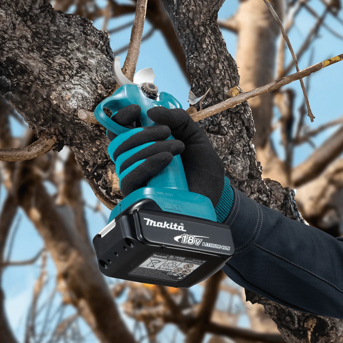 Makita 18V 3.0Ah Brushless Cordless Pruning Shears Kit DUP181F01