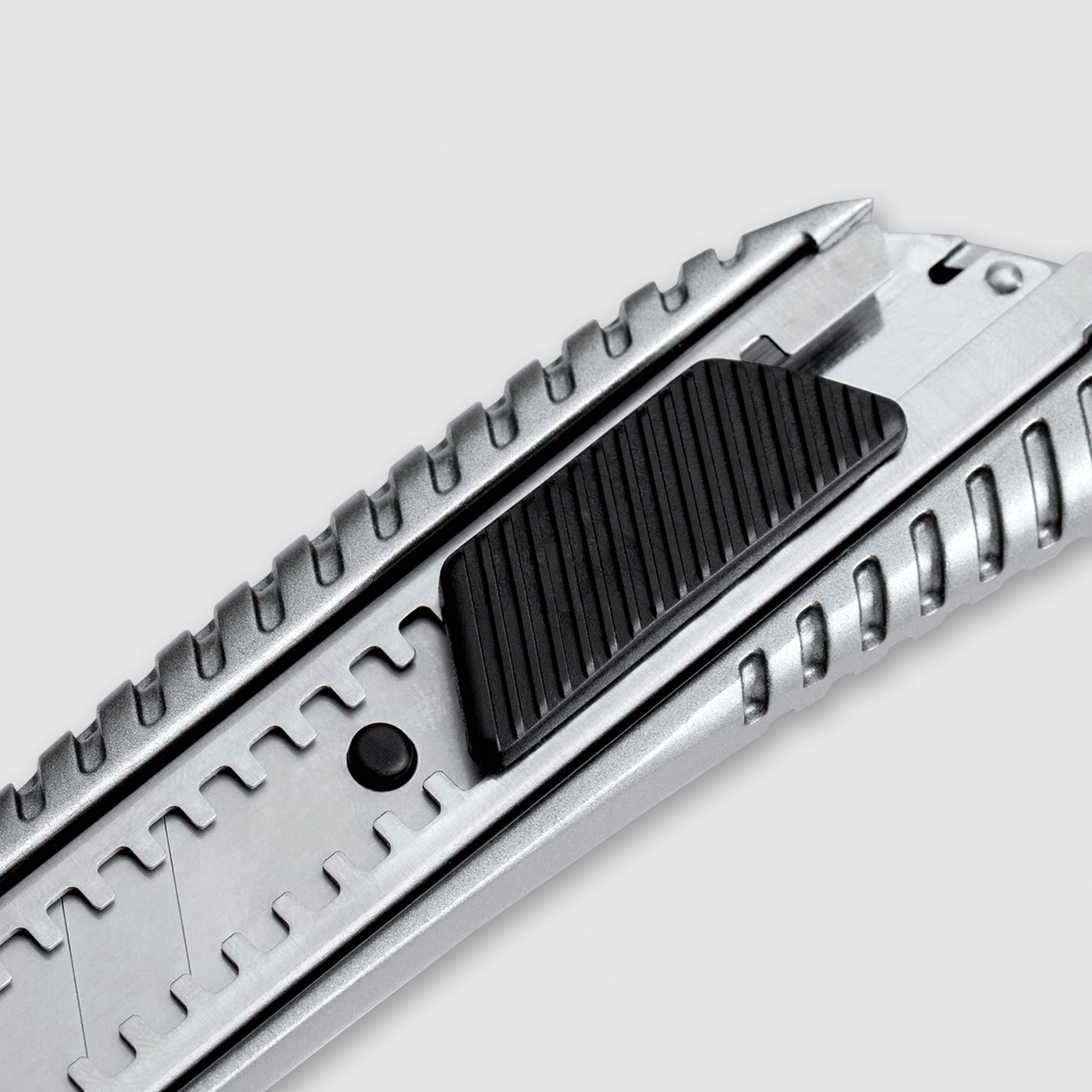 18mm Aluminium Ergo Cutter Knife - LDBA5 by Komelon