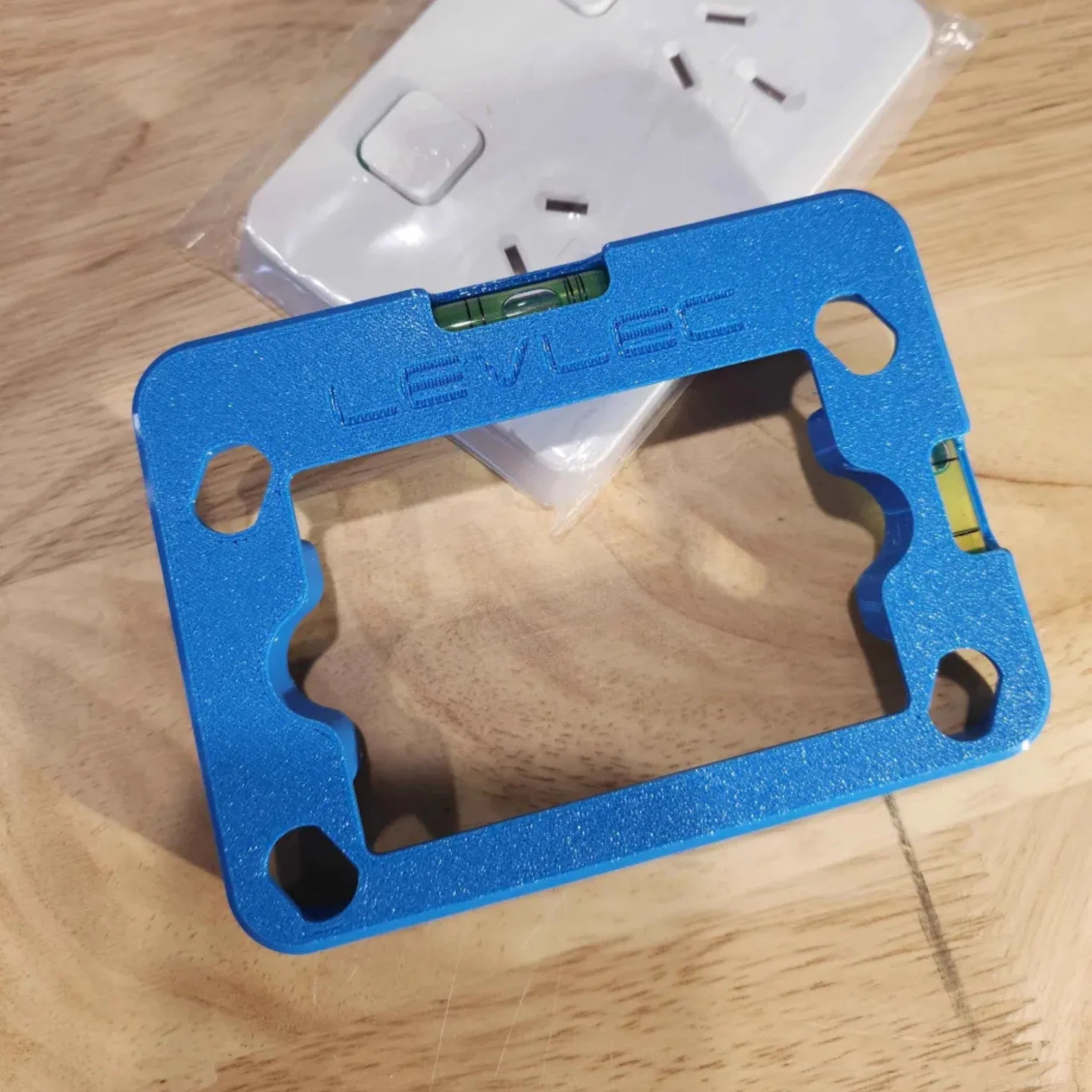 Levlec 2 in 1 Electricians Level ICONIC