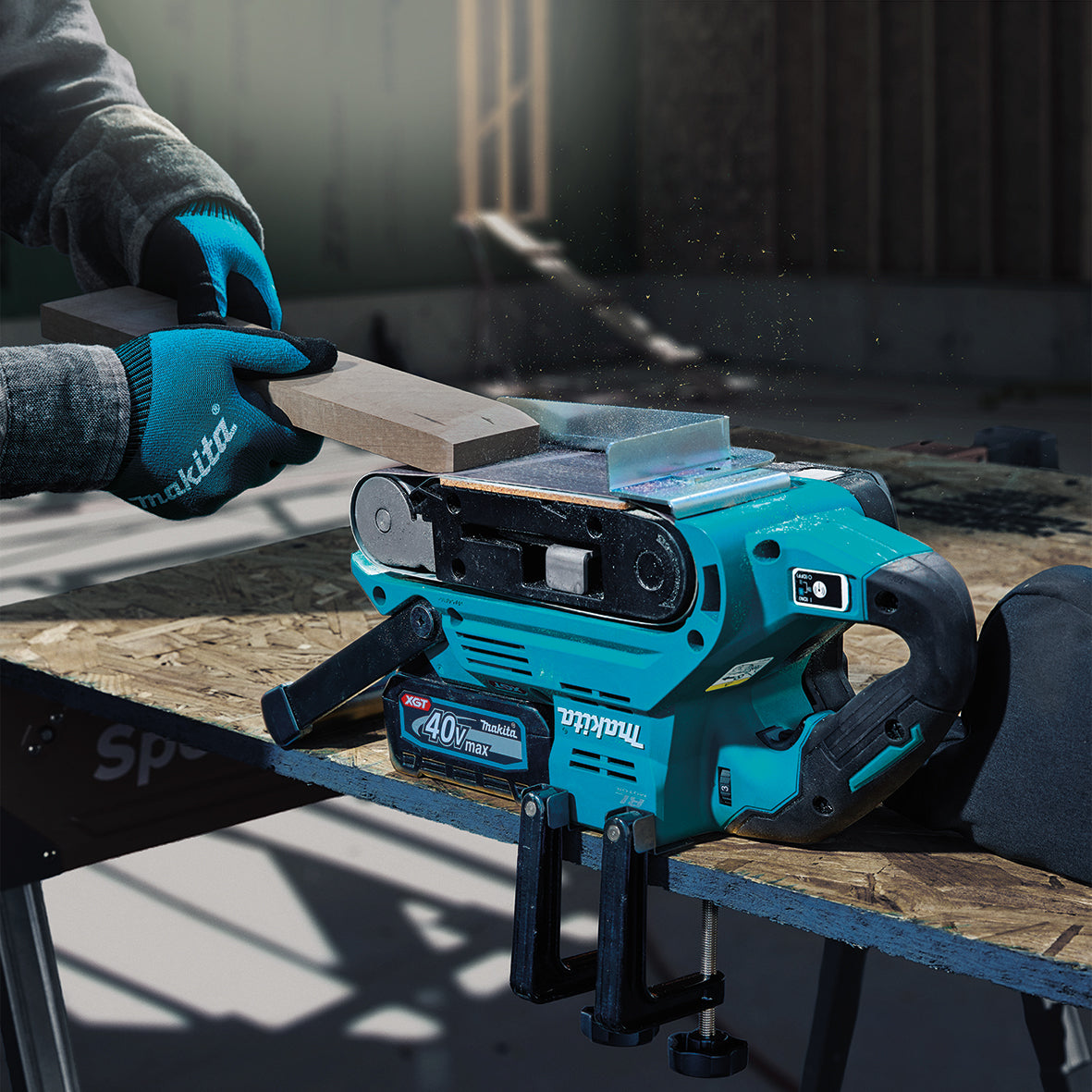 Makita 40V Max Brushless 76mm Belt Sander Bare (Tool Only) BS001GZ