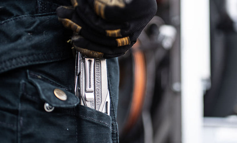 Leatherman Multi-Tool, 19 In 1 Charge + TTI YL832528