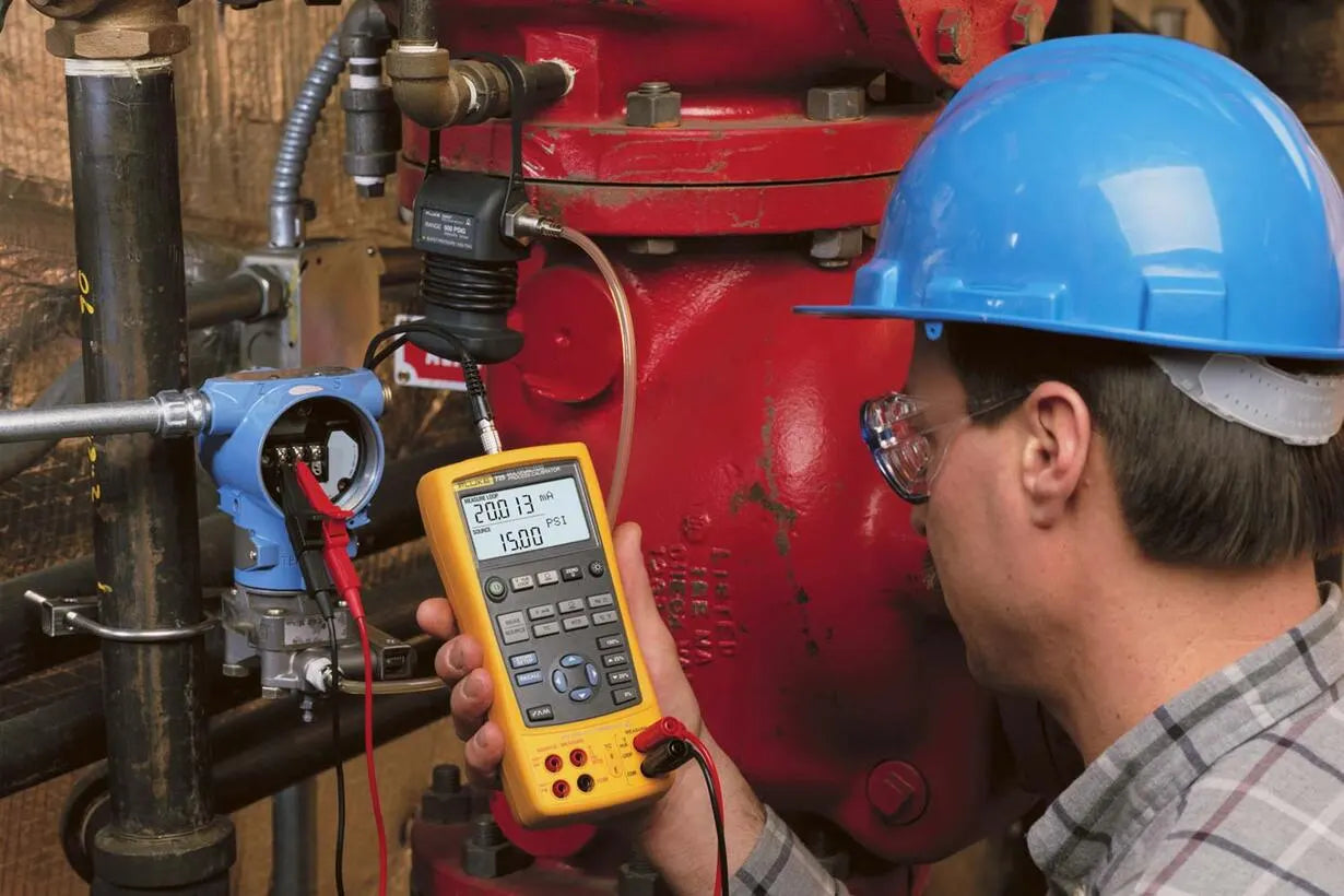 Fluke Multifunction Process Calibrator 725