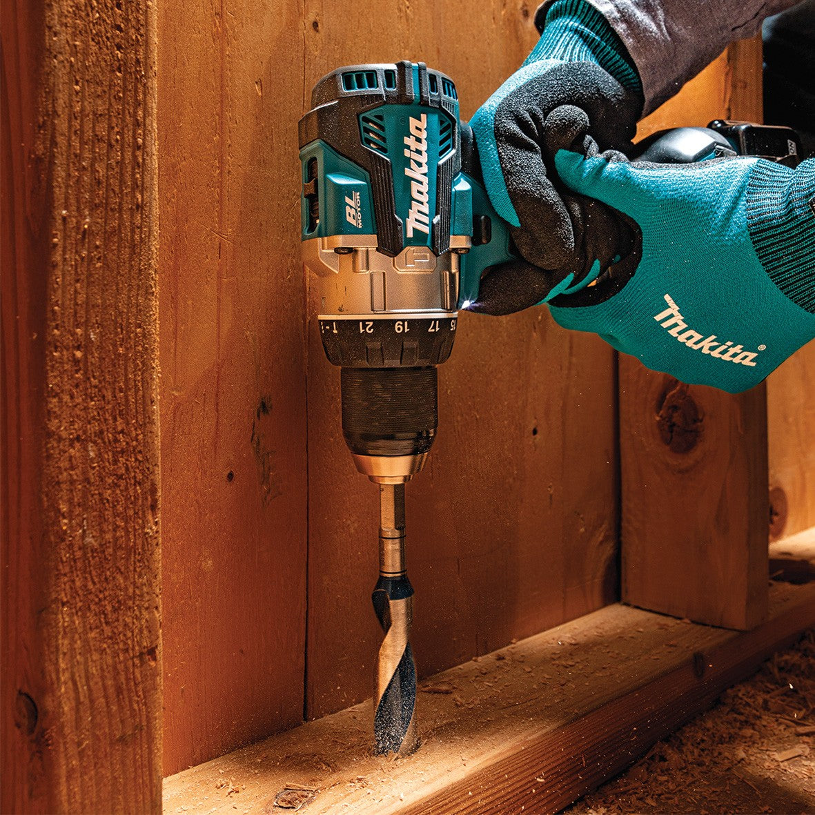 Makita 18V Brushless Hammer Driver Drill Kit DHP489RTE