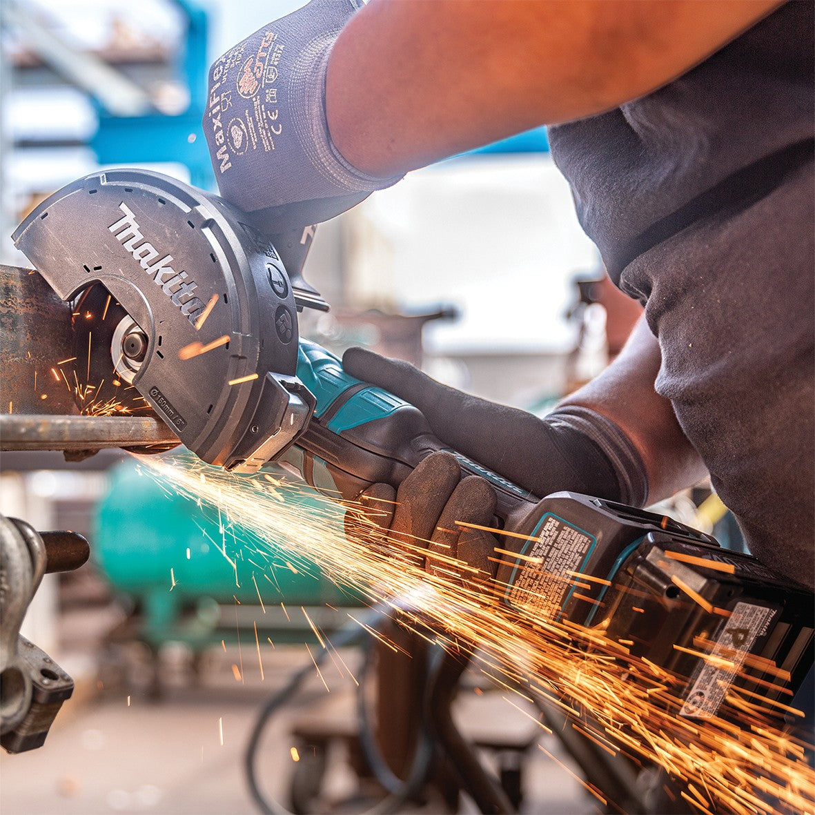 Makita 40V Max Brushless 125mm (5") High Output Paddle Switch Angle Grinder GA050GZ