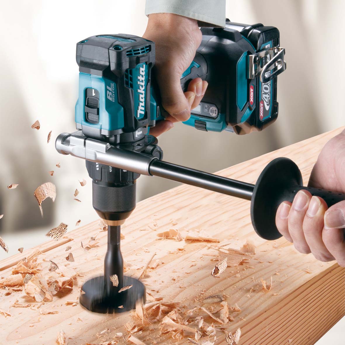 Makita 40V Max Brushless Hammer Driver Drill Kit HP001GM201