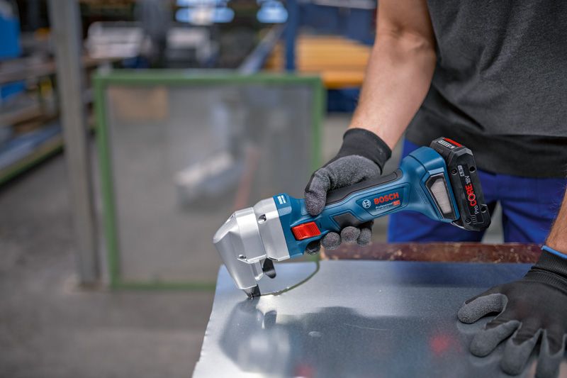 Bosch Professional Cordless 18V Nibbler Bare (Tool Only) PRO GNA 18V-16 E
