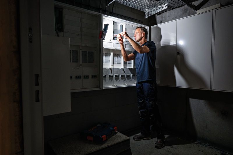 Bosch 18V Cordless Light Bare (Tool Only) GLI 18V-800 (0601443600)